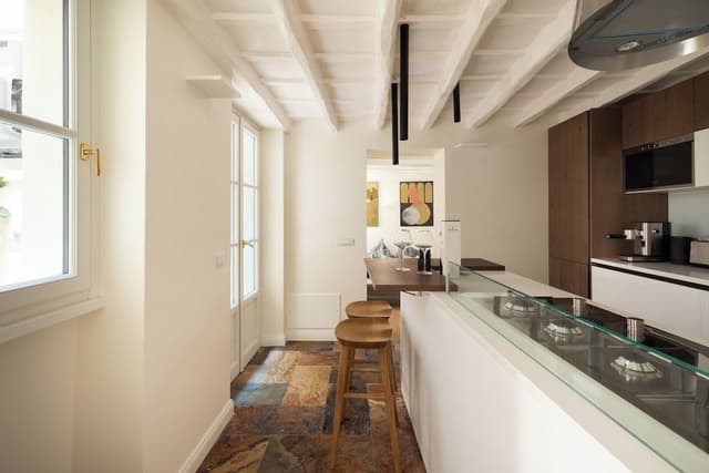 Elegance And Charm 2 Bedroom Apartment (via Giulia 69)