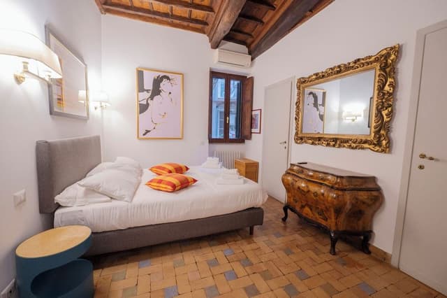 Charming 1 Bedroom Apartment with Balcony (Via Giulia 116)