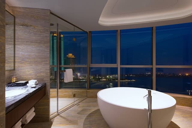Club Suite, 1 King Bed, Sea View