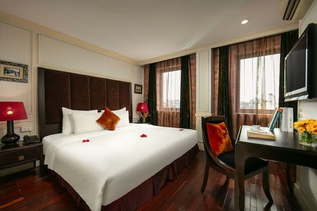 Deluxe Room, City View