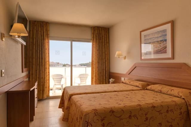 Double Room with Extra Bed (2 Adults + 1 Child)