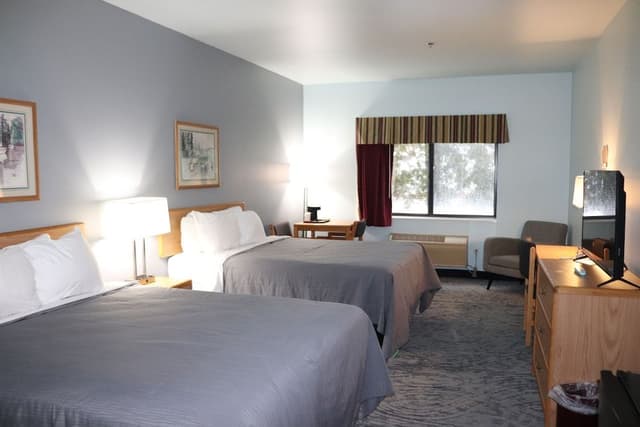 Standard Room, 2 Queen Beds (No Pets Allowed)