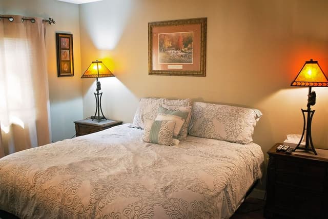 Condo, 2 Bedrooms (201)