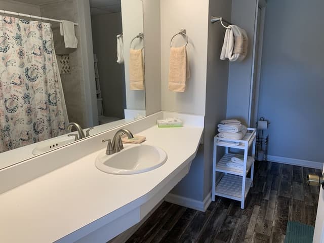 Condo, 2 Bedrooms (103)