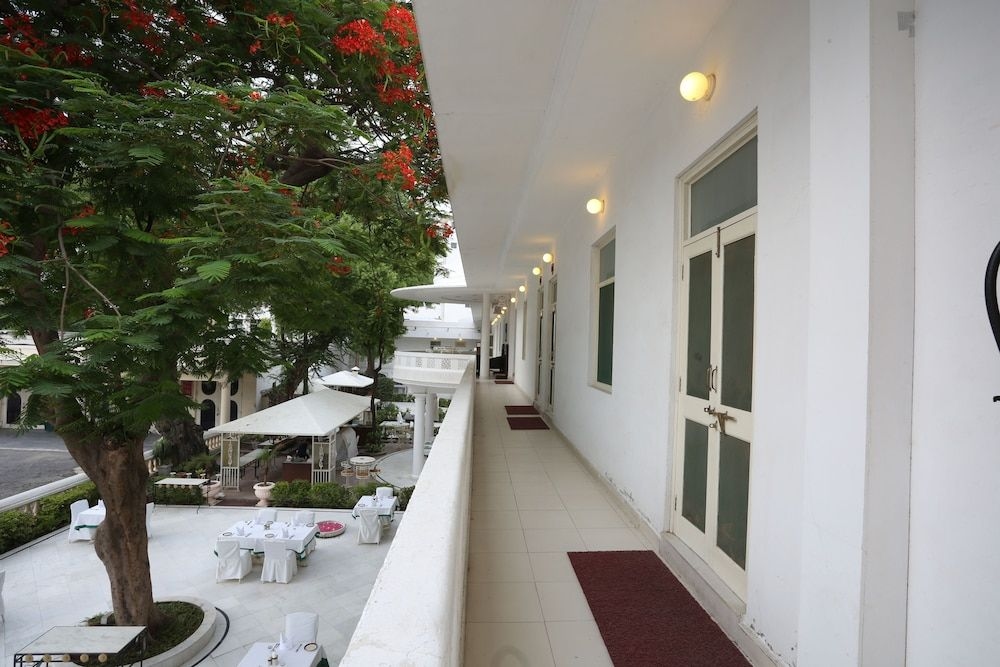Garden Hotel0