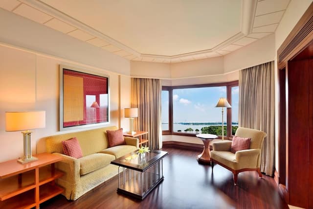 Executive Suite, 1 Bedroom, Lake View