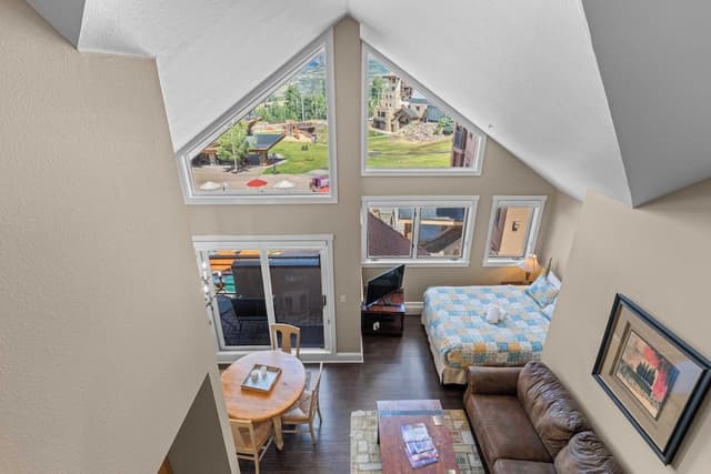 House (1 Bedroom)