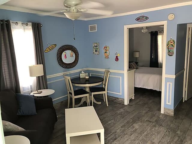 Deluxe Suite, 1 Queen Bed with Sofa bed