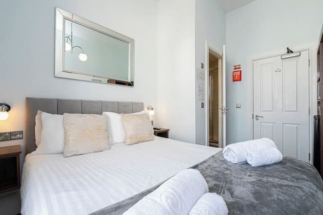 Classic Double Room