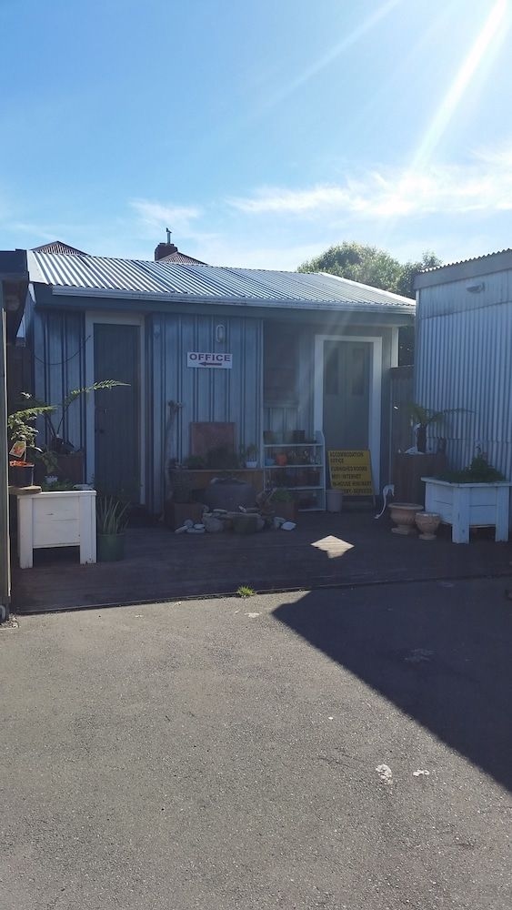 Racecourse Backpackers Hostel3