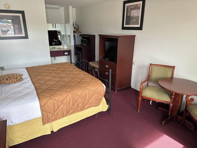 Room, 1 King Bed, Non Smoking