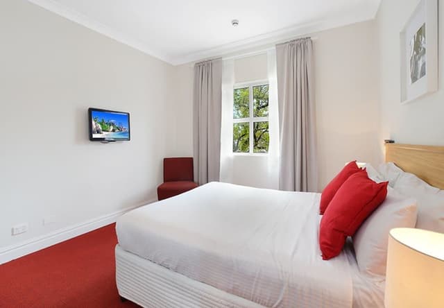 Grand Deluxe One Bedroom Apartment