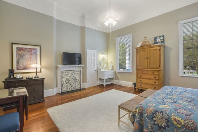 Luxury Single Room