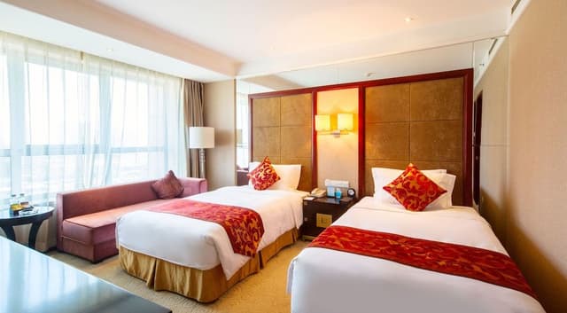 Room, 2 Twin Beds, Smoking, Park View