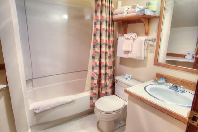 Suite, 2 Bedrooms, Kitchen