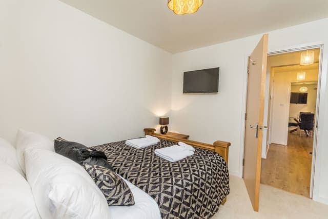 Apartment, 2 Bedrooms (14/6 Albion Garden)