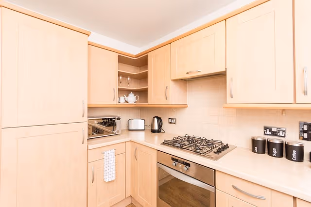 Apartment, 2 Bedrooms (14/6 Albion Garden)