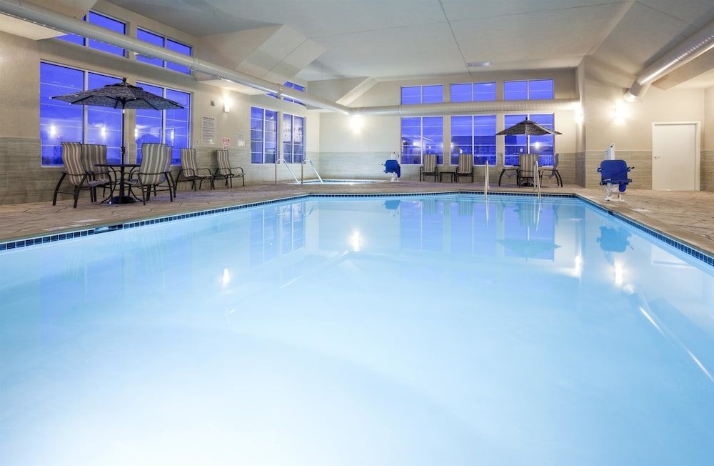 GrandStay Delano2
