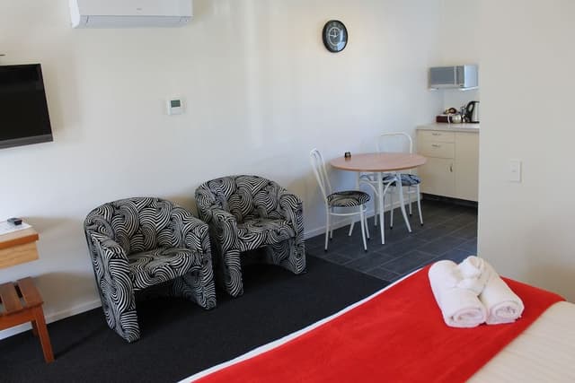 Standard Studio, Kitchenette (Standard Studio)