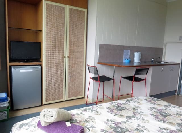 Standard Room, Non Smoking, Kitchenette (Double Room King-size bed)