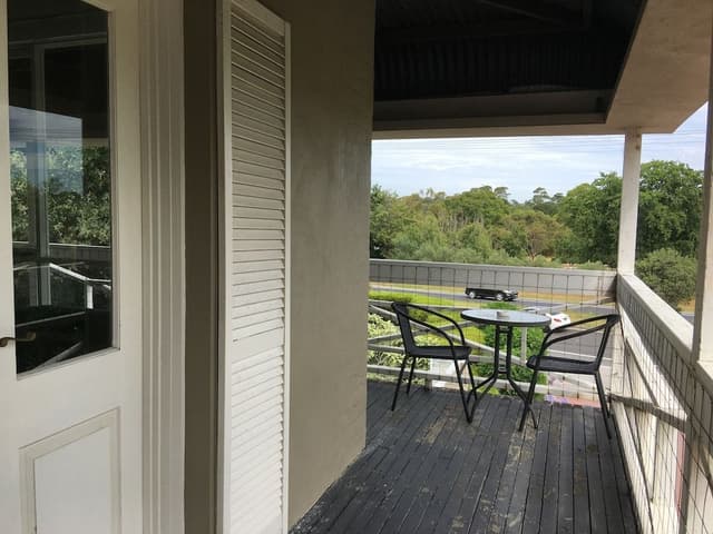 Peninsula Balcony Suite
