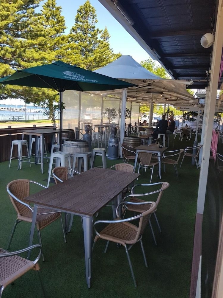 Port Lincoln Pier Hotel4