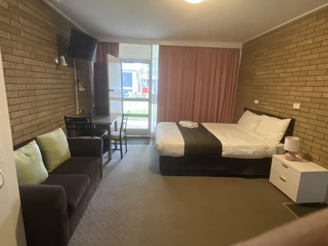 Family Suite, 2 Bedrooms, Non Smoking, Shared Bathroom (2 Room Family Unit)