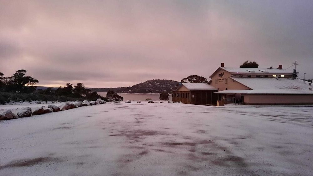 Great Lake Hotel2