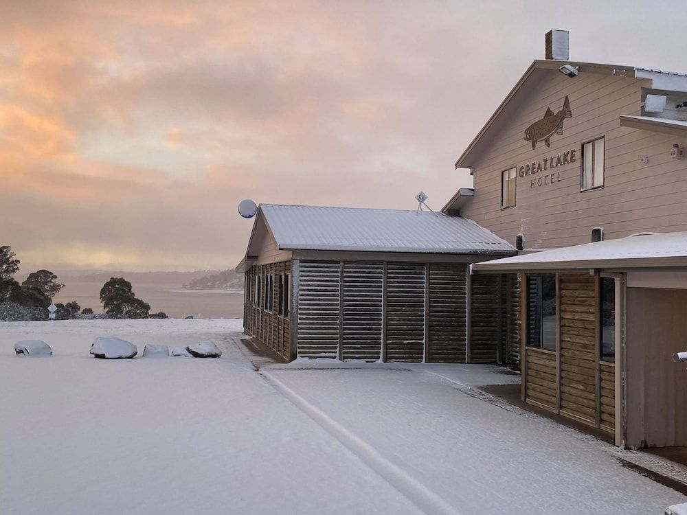 Great Lake Hotel3