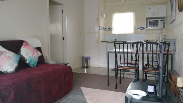 Family Room, Non Smoking, Kitchenette (1 Bedroom Family Unit - B)