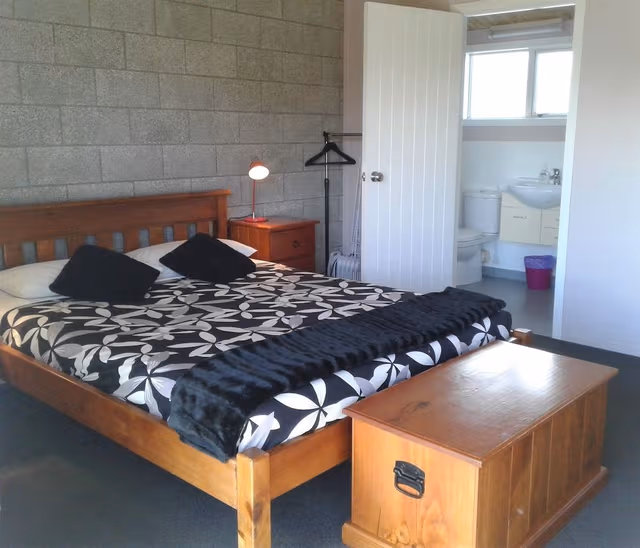 Standard Studio, Accessible