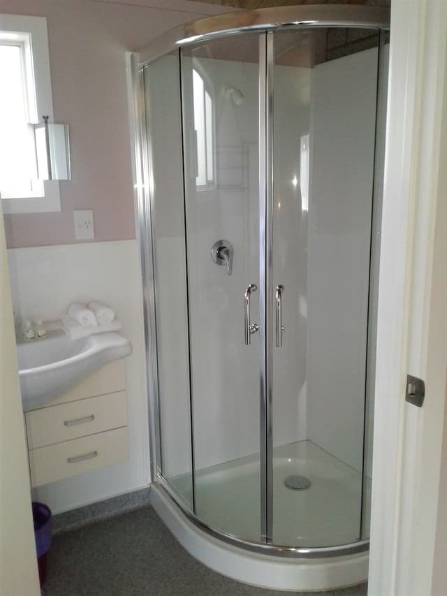 Standard Studio, Accessible