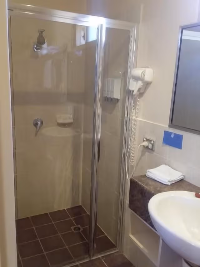 Luxury Spa Suite