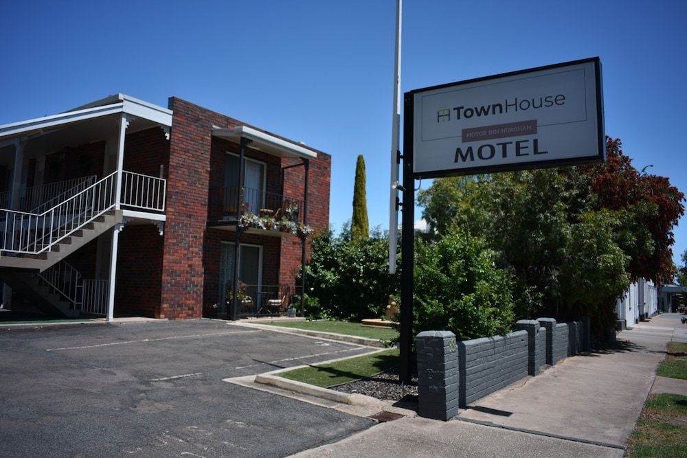 Townhouse Motor Inn2