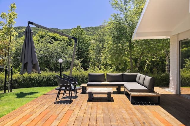 Mountain View Manor