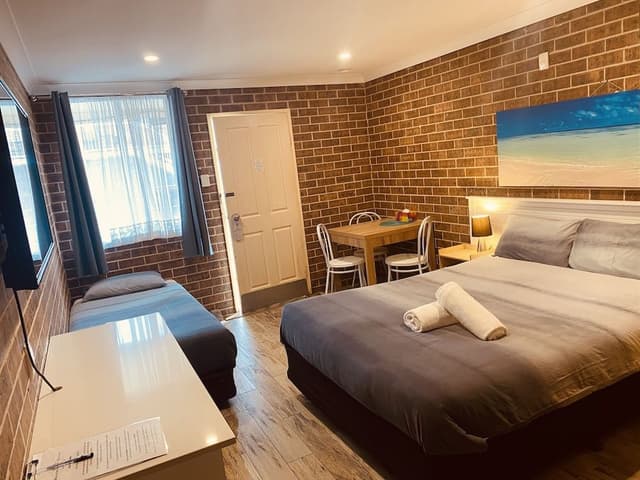 Classic Twin Room, 1 Bedroom, Refrigerator & Microwave, Ground Floor