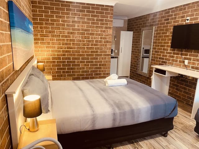 Classic Twin Room, 1 Bedroom, Refrigerator & Microwave, Ground Floor