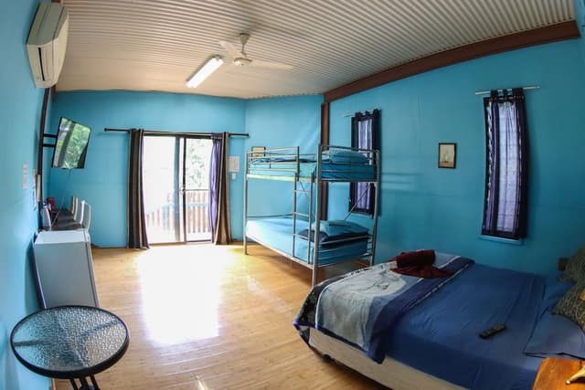 Standard Room (Cabin 4)