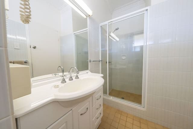 Standard Room, Non Smoking, Bathtub (King Room)