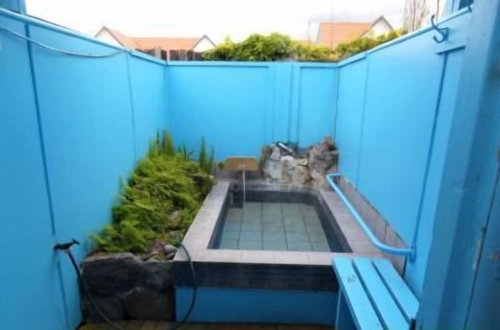 Utuhina Hot Springs Lodge0