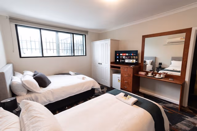 Queen + Single Room