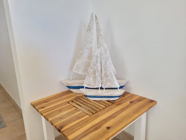 2 Bedroom Apartment (Ocean view, Unit 14)