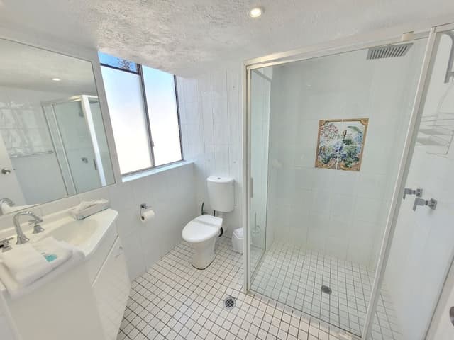 2 Bedroom Apartment (Ocean view, Unit 14)