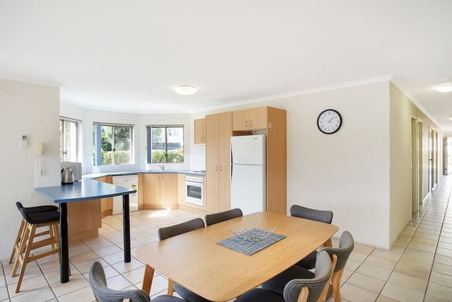 Three Bedroom Apartment with Lake View