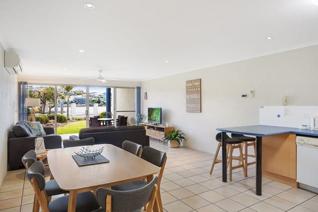Two Bedroom Apartment with Lake View