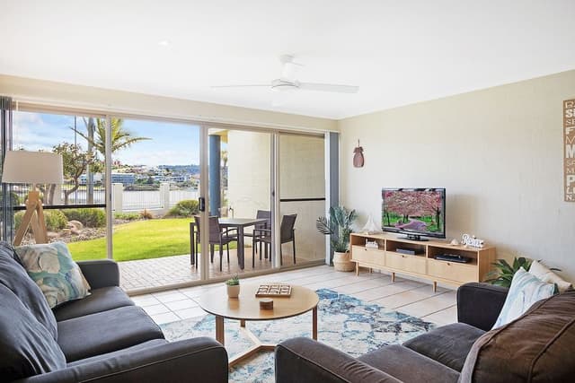 Two Bedroom Apartment with Lake View