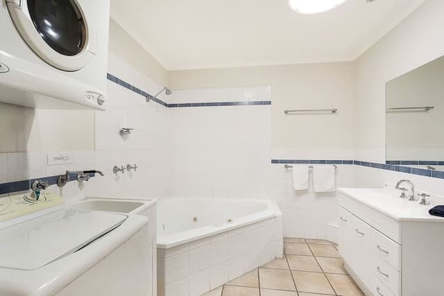 Two Bedroom Apartment with Lake View