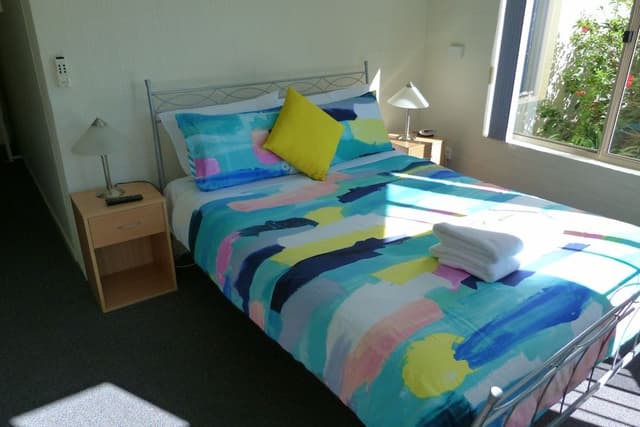 Three Bedroom Apartment with Lake View