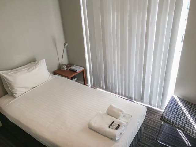 Classic Room, 1 Twin Bed, Non Smoking, Shared Bathroom (Single Room)