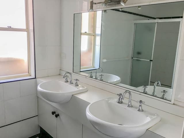 Family Room, Multiple Beds, Non Smoking, Private Bathroom (Family Room w/ Ensuite)